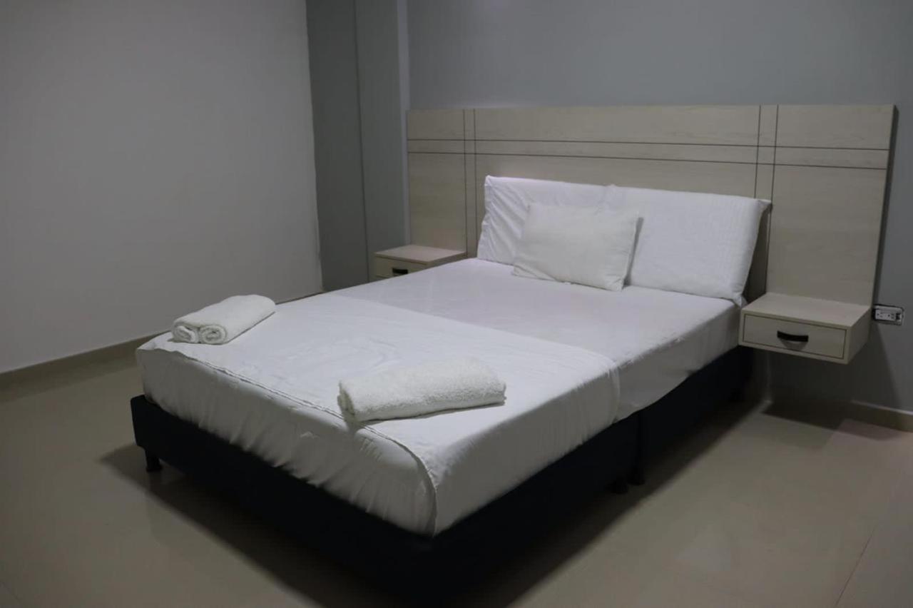 Hotel River Suite Летисия Екстериор снимка