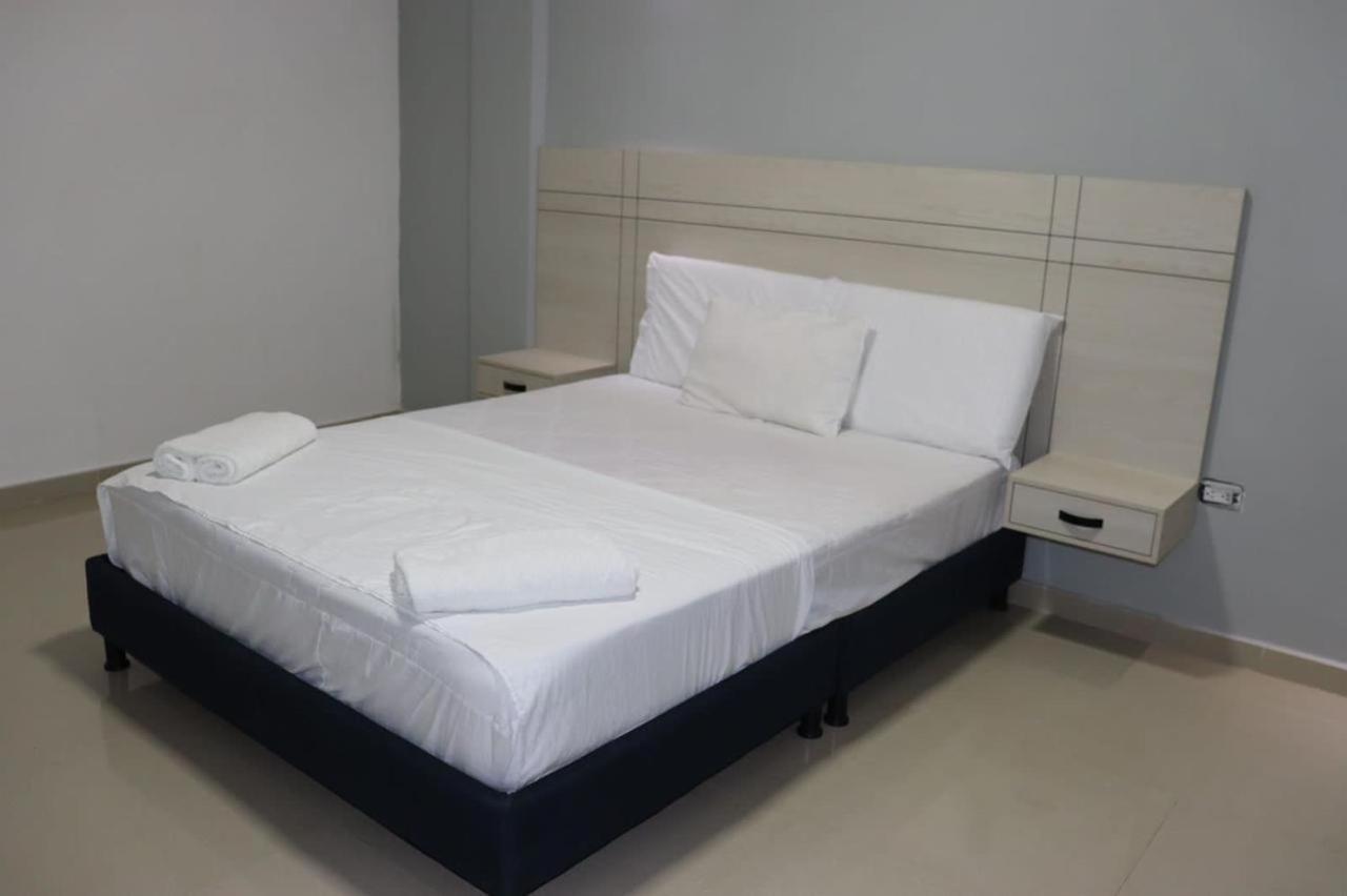 Hotel River Suite Летисия Екстериор снимка